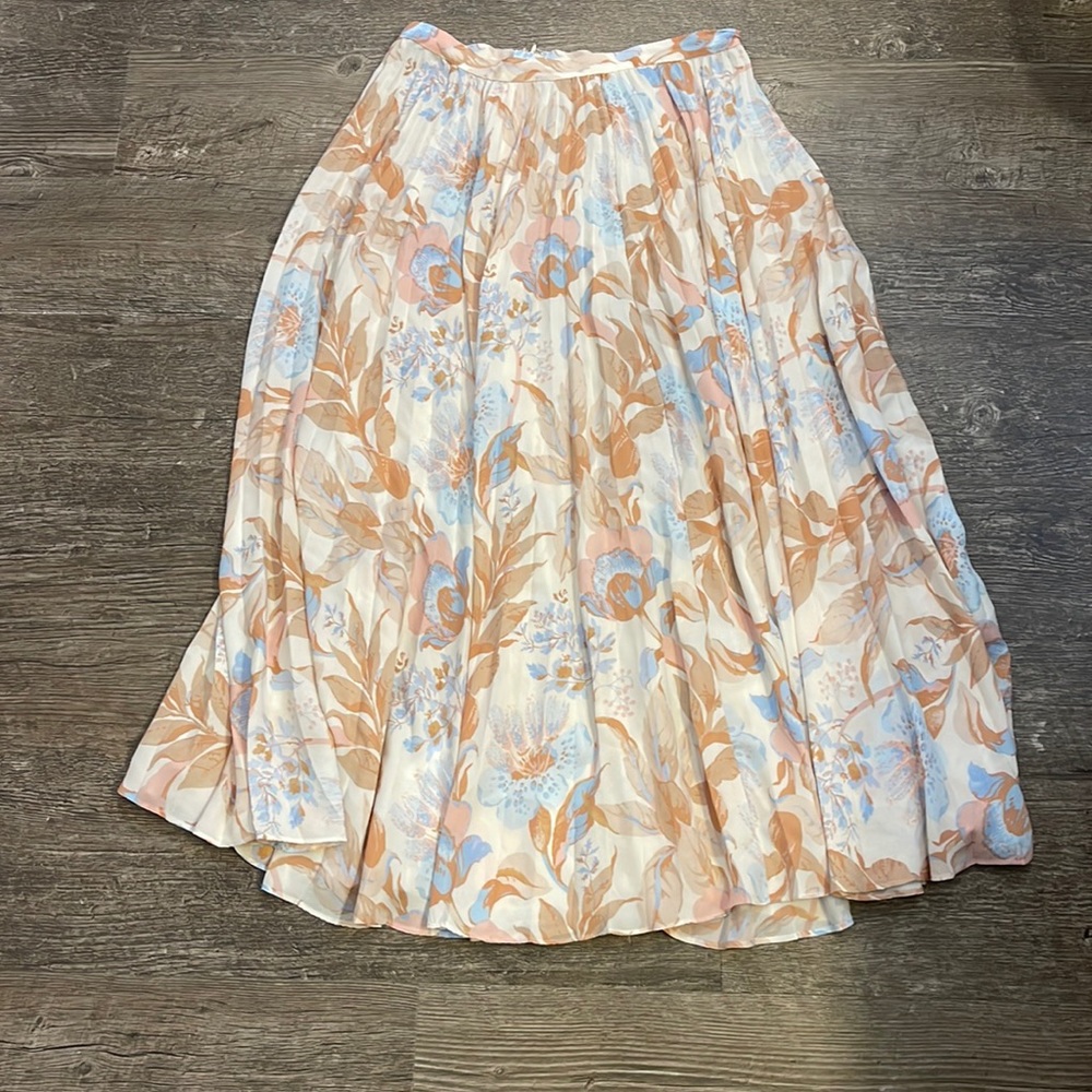 Vince pleated midi skirt